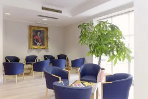 City Hotel & Suites - Coin salon dans le hall