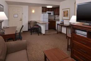 Staybridge Suites Indianapolis-Airport by IHG - Chambre