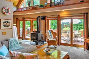 Roomy House on 2 Acres - 2 Mi to Egg Harbor Beach! - Interiør