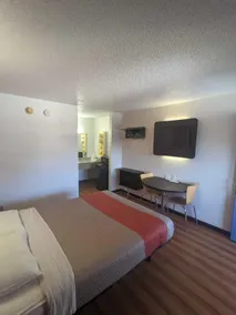 Motel 6-Ashland, OH - Room