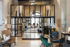 Castel Monastero - The Leading Hotels of the World - Rezeption