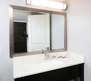 Red Lion Inn & Suites Tucson Downtown - Salle de bain