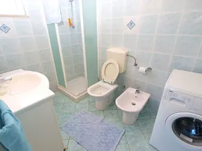 House 1295 - Bathroom