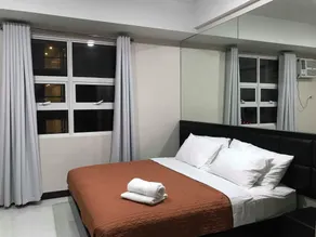 101 Newport Condo Across the Airport - Chambre