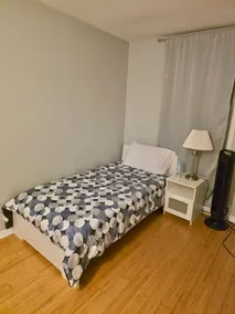 Comfortable 2-Bedroom Apartment in Laval, 2 Parking Spaces, Optional Car Ren - Camera