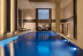 Sheraton Bratislava Hotel - Piscina
