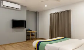 Treebo Treetops Inn - Anna Nagar - Room