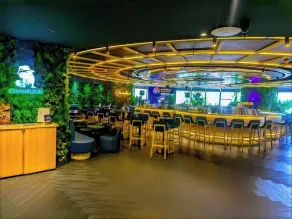 New Coast Hotel Manila - Restaurant