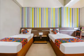 FabHotel Gargi Deluxe - Nr. Raja Dinekar Musuem - Chambre