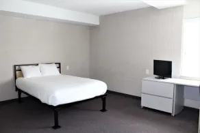 Residence & Conference Centre - Niagara-on-the-Lake - Room