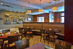 Holiday Inn & Suites Green Bay Stadium by IHG - Restaurant
