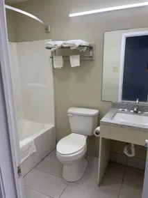 Americas Best Value Inn Alexandria - Salle de bain