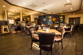 Tower Inn & Suites - Restaurant