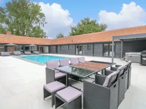 County Farm Barn - Pool