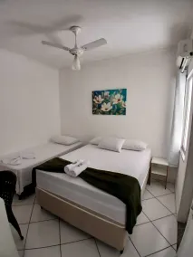 Hotel Aconchegante - Habitación