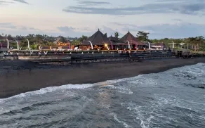 Desa Swan Villas & SPA, Keramas - Restaurant