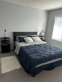Cozy Whitby Retreat - Zimmer