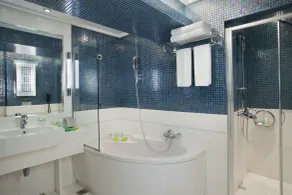 Crowne Plaza Athens City Centre by IHG - Bad
