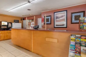 Econo Lodge Charlottesville North - University Area - Hall