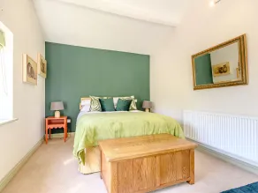 The Paddock - Room