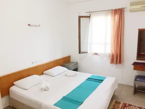 Parmis Rooms - Camera