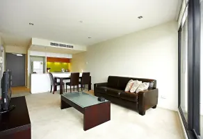 Astra Apartments Docklands - Room
