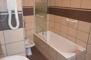 Hôtel Le Week-End - Bathroom