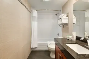 Poco Inn and Suites Hotel & Conference Centre - Badezimmer