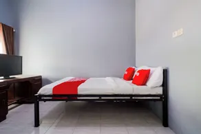 Hotel O Pdl Guest House Syariah - Room
