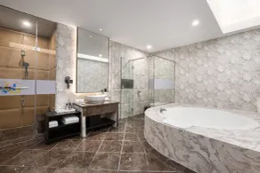 Blue Coast International Hotel Guangzhou - Badezimmer