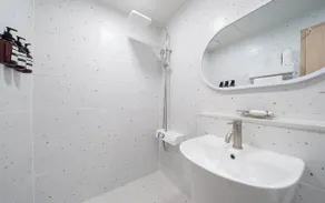 Hotel Jeong Ansan Seonbu - Badrum