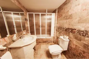Panorama Plaza - Bathroom
