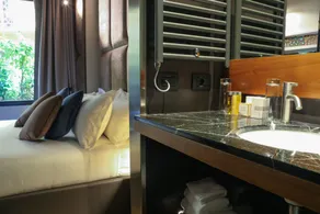 Triviho Hotel - Bathroom