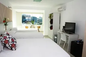 Emirates Hotel & Suites - Room