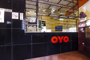 Hotel O Night Queen salak Tinggi - Receção