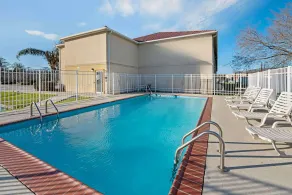 La Quinta by Wyndham Morgan City - Piscine