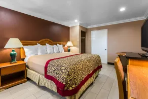 Rodeway Inn Cypress - Buena Park - Quarto