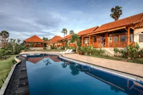 Seraya Cove Estate managed by Manara - Pool