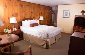 Knotty Pine Motel - Chambre