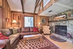 Chalet w/ Mtn Views & Golf Course Access! - Interiør