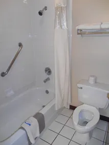 Rest Inn Fort Smith - Salle de bain