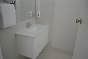 Admiralty Inn - Room