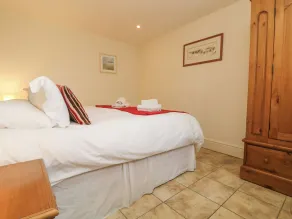 Byre - Zimmer