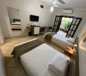Premier Garden Hotel - Habitación