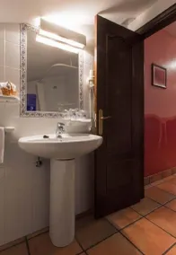 Hotel Villa de Cabrales - Bathroom