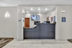 Cobblestone Hotel & Suites - Eaton - Reception