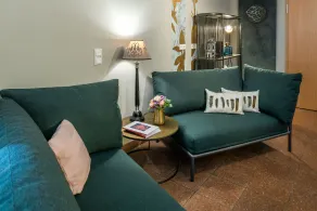 Vier Jahreszeiten - Lobby sitting area