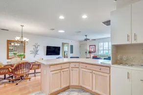 Home in The Villages w/ Lanai & Private Hot Tub! - Innvendig