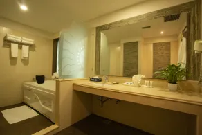 Best Western Maryland - Bathroom