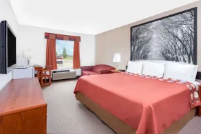Super 8 by Wyndham Morden - Habitación
